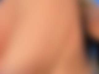 Live cam show with Chloe Preston - Strip on Hubzter Live