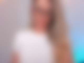 Live cam show with Chloe Preston - Teen (18+) on AdultVida.com