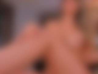 Live cam show with Chloe Preston - Curvy Small Tits on Camsoda