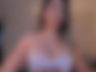 Live cam show with Chloe Preston - Small Ass on CamwithHer