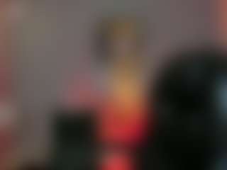 Live cam show with Chloe Preston - Curvy Teen (18+) on Hubzter Live