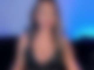 Live cam show with Chloe Preston - Brown Hair Petite on CamwithHer