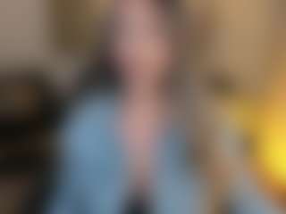 Live cam show with Chloe Preston - Thong on Gym Cam Girls