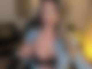 Live cam show with Chloe Preston - Brown Hair Teen (18+) on SpankPalCams