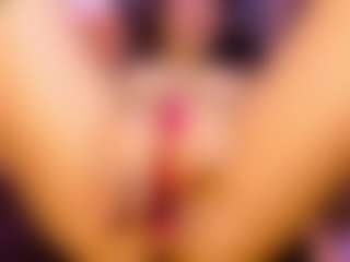 Live cam show with Camiilaa-torres - Handjob on Gym Cam Girls