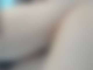 Ella-Vee's Live Sex Cam Show