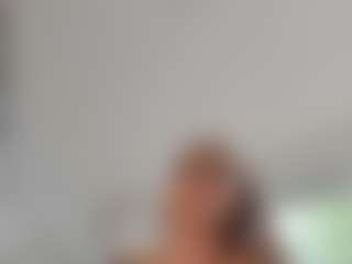 Ella-Vee's Live Sex Cam Show
