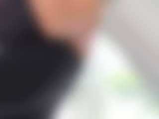 Live cam show with Ella-Vee - Small Tits on Uber Horny