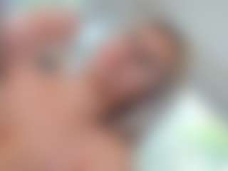 Live cam show with Ella-Vee - Full Nudity on Camiplay Live