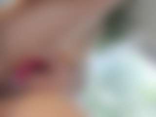 Live cam show with Ella-Vee - Fingering on Camsoda