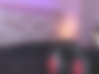 Live cam show with KateMoorex - Shaved Pussy on TeamSkeetLive