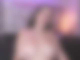 Live cam show with KateMoorex - Squirt on TastyBlacksLive