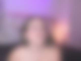 Live cam show with KateMoorex - MILF on UwU Esports