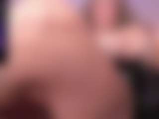 Live cam show with KateMoorex - Dildo on Streamer API