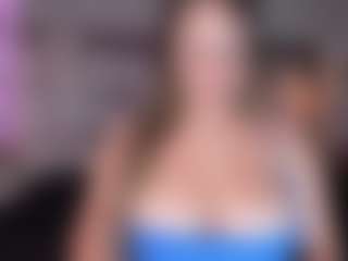 Live cam show with KateMoorex - Dildo on AdultVida.com