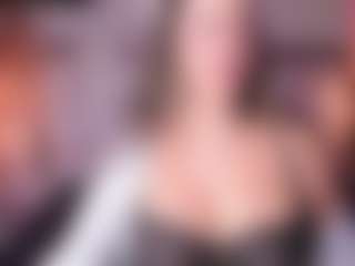 Live cam show with Kate Moorex - Public MILF on hotwifechat.live