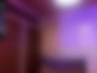 Live cam show with Kate Moorex - Blonde Hair on madthumbs
