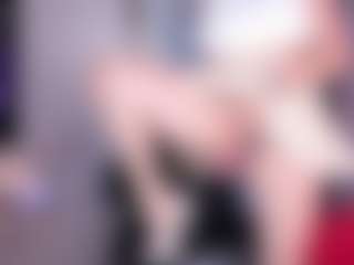 Live cam show with Kate Moorex - Big Tits on Camsoda