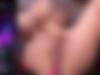 Live cam show with Kate Moorex - Facial on SpankPalCams