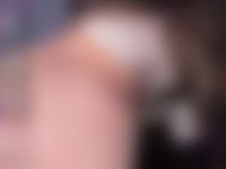Live cam show with Kate Moorex - Cowgirl on Soda Cam
