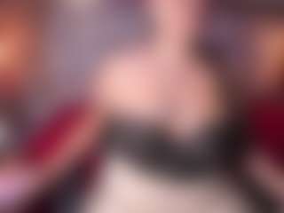 Live cam show with Kate Moorex - College Curvy on Camsoda