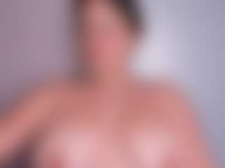 Live cam show with Kate Moorex - Blonde Hair on Dare Cams