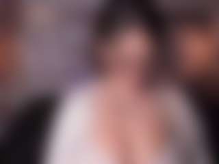 Live cam show with Kate Moorex - Oil on xxxlivecams.org