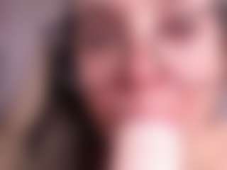 Kate Moorex MILF webcam performer live streaming
