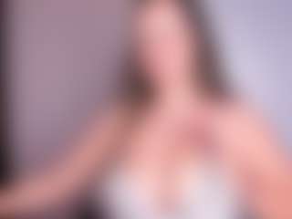 Live cam show with Kate Moorex - Brown Eyes Blonde Hair on Fling VIP Chat