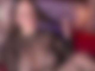 Live cam show with Kate Moorex - Bikini on CamwithHer