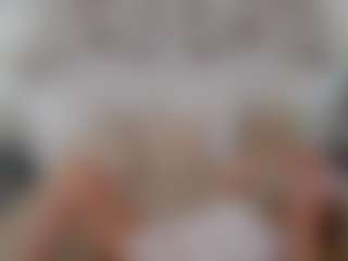 Live cam show with MissBlondy - Sexydance on SmokeAndPoke