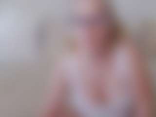 Live cam show with MissBlondy - Sexydance on boobsie.com