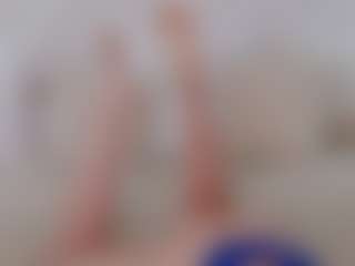 Live cam show with MissBlondy - Sexydance on CamSextacy
