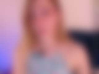 Live cam show with MissSquirtling - Sweet on Cam Slut