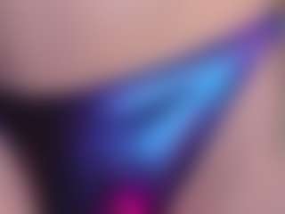 Live cam show with MissSquirtling - Butt Plug on Lustler