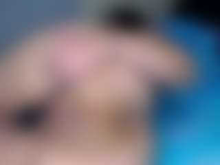 Live cam show with scarlet-tommy - Ride Torso on Dolls Live