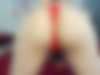 Live cam show with TelmaCreggett - Oil on 1on1-livenow