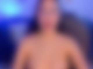 Live cam show with amara-fox - Striptease on Soda Cam
