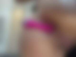 Live cam show with amara-fox - Blowjob on Camsoda