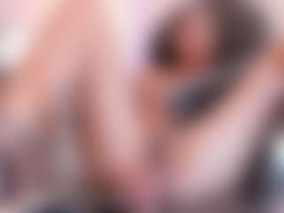 Live cam show with amara-fox - Curvy Young Adult on Hubzter Live