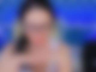 Live cam show with MissRossi - Body Massage on Camiplay Live