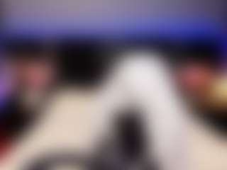 Live cam show with MissRossi - Ass Clapping on StripNow