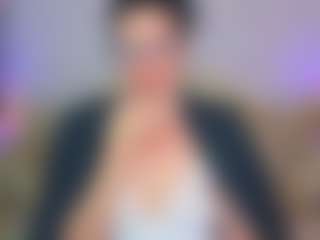 Live cam show with MissRossi - Normal on WildCum