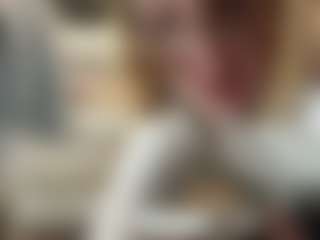 Live cam show with MumMiaElegance - 420 on livesuperchat.net
