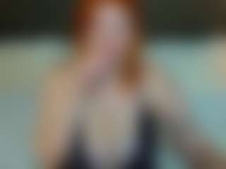 ClumsyNana's Live Sex Cam Show