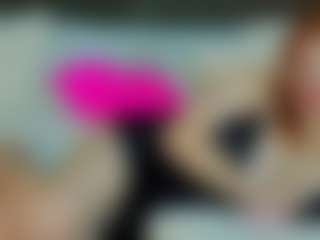 ClumsyNana's Live Sex Cam Show
