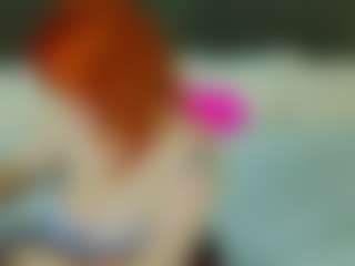 Spettacolo in cam dal vivo con ClumsyNana - Red Hair Teen (18+) su Camsoda