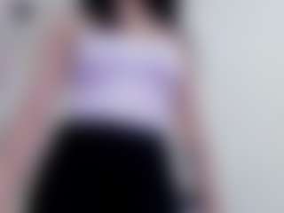 Live cam show with raichel - Striptease on Camsoda