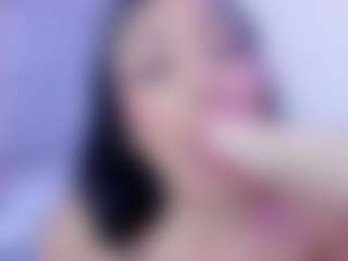 Live cam show with raichel - Skinny on CamSextacy