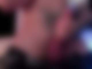 Live cam show with Eloncoxx01 - Facial on Free Soda